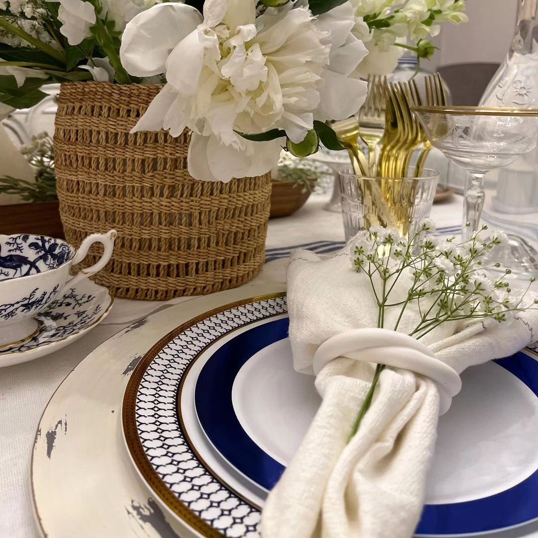 Gold table accents deals