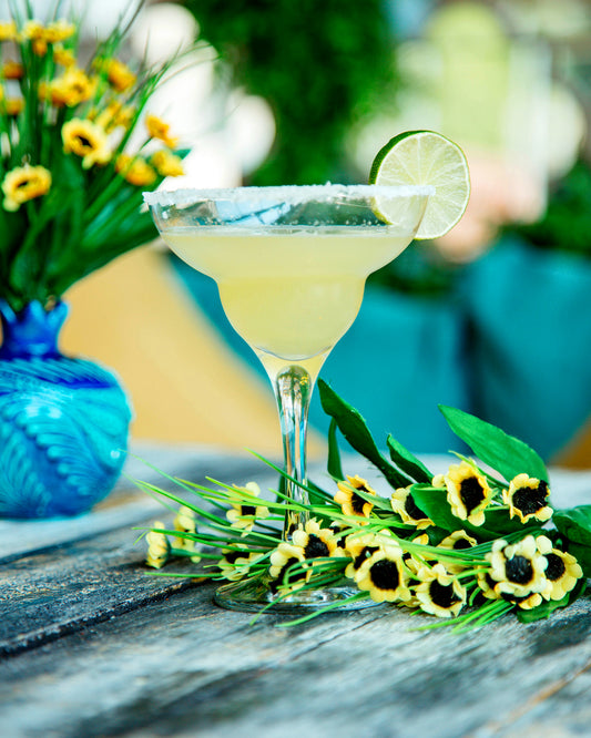 Cheers to Spring: A Guide to Hosting the Perfect Cocktail Party