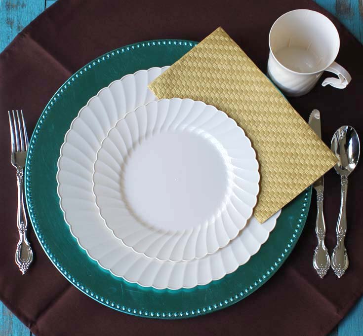 Decorative sales plastic plates