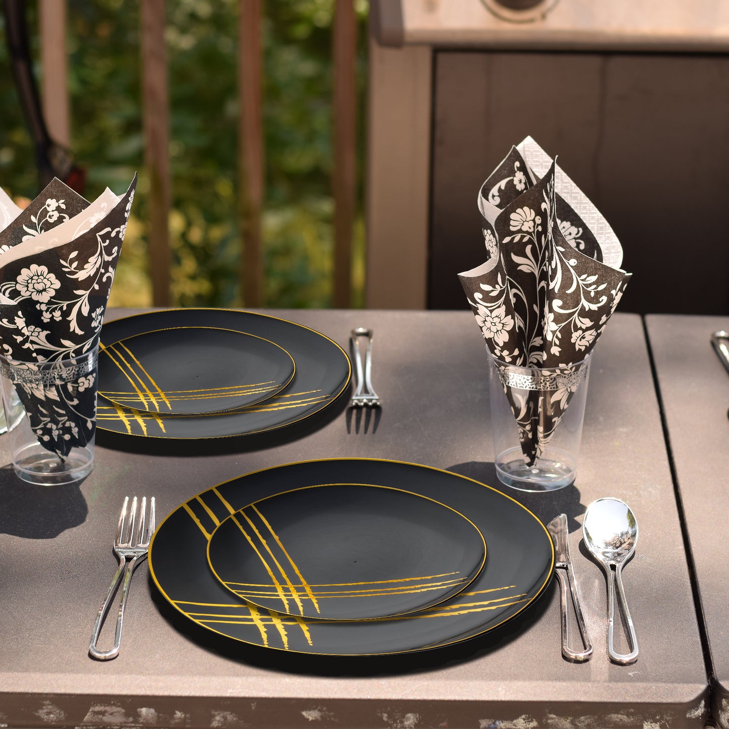 Black with Gold Brushstroke Round Plastic Disposable Dinner Plates (10.25")