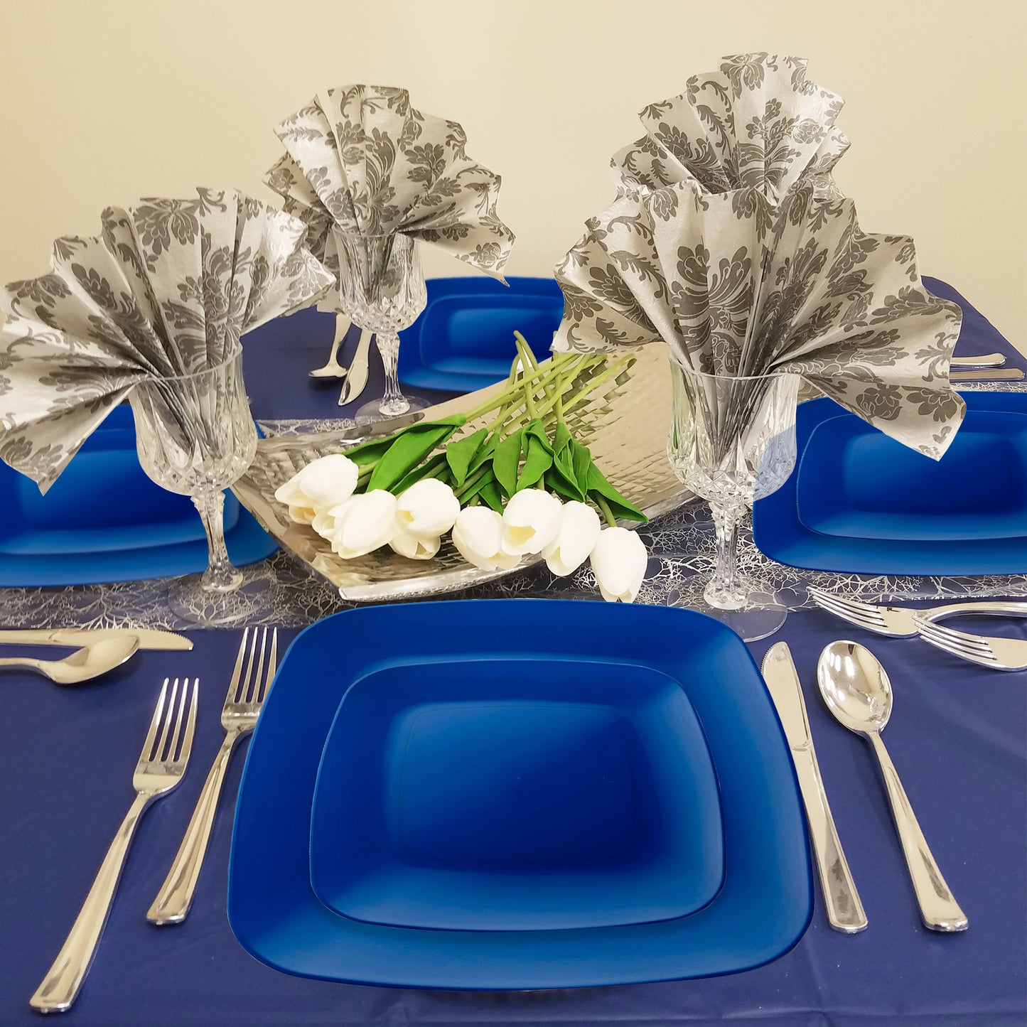 Blue Flat Rounded Square Plastic Buffet Plates (8.5")