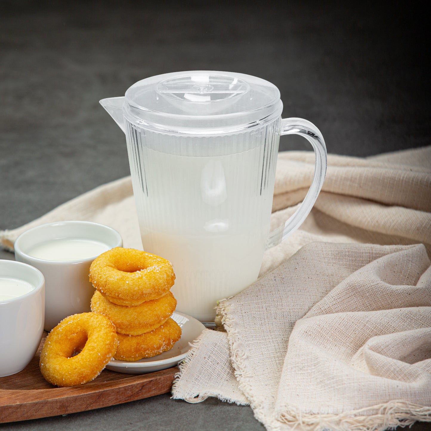 86 oz Clear Ribbed Plastic Pitchers