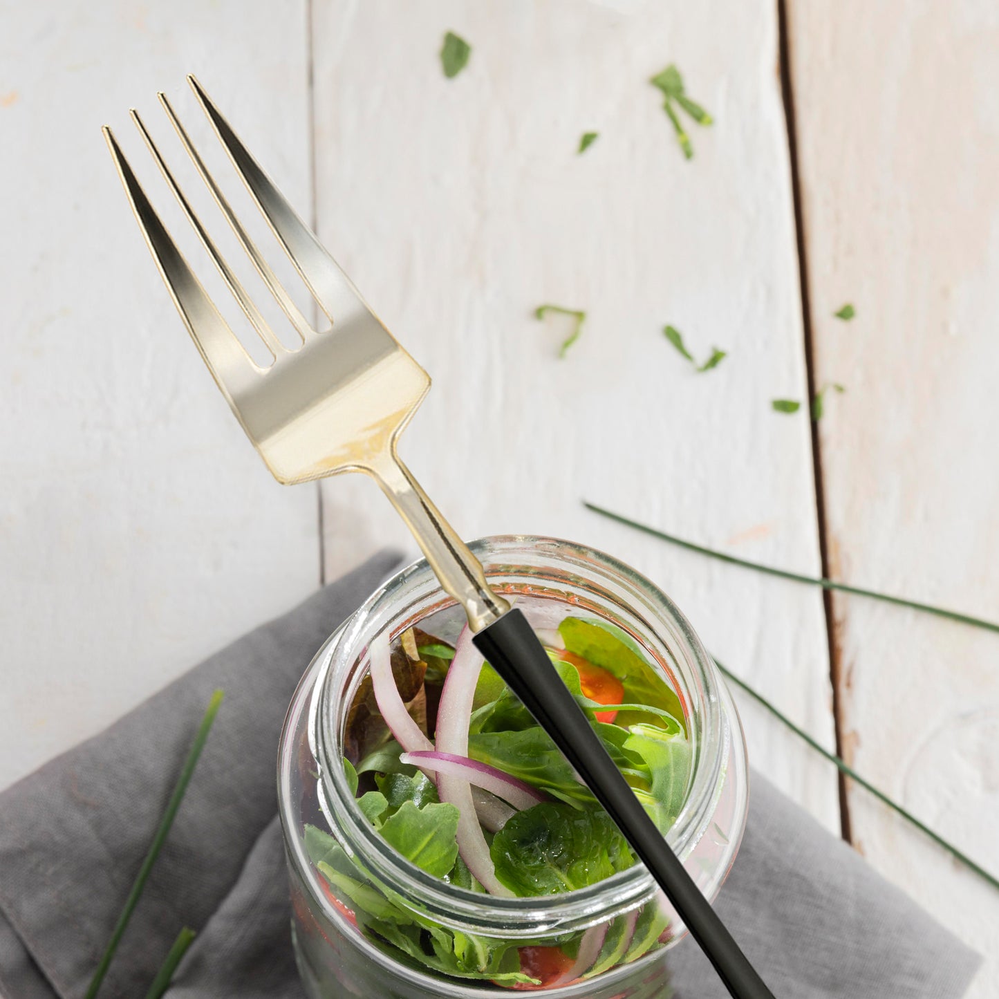 Shiny Gold with Black Handle Moderno Disposable Plastic Dinner Forks