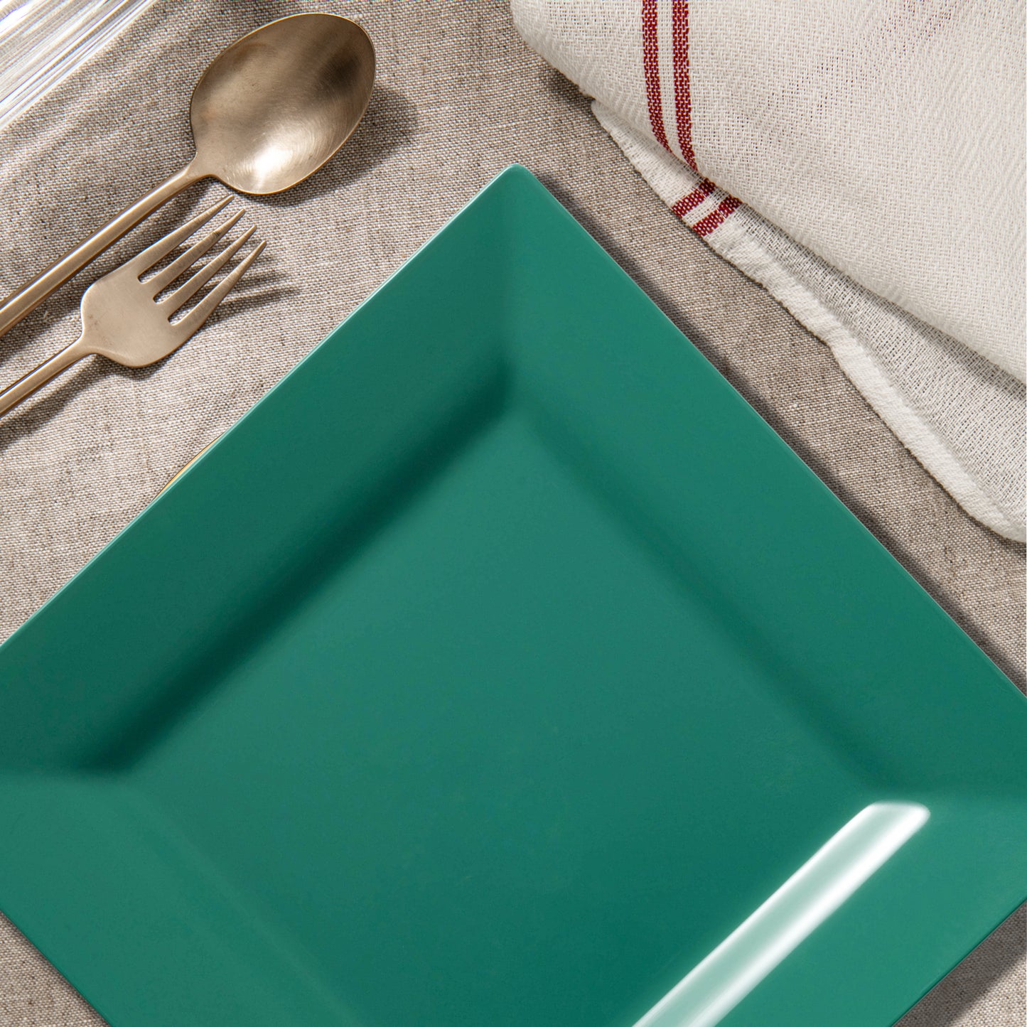 Hunter Green Square Disposable Plastic Cake Plates (6.5")