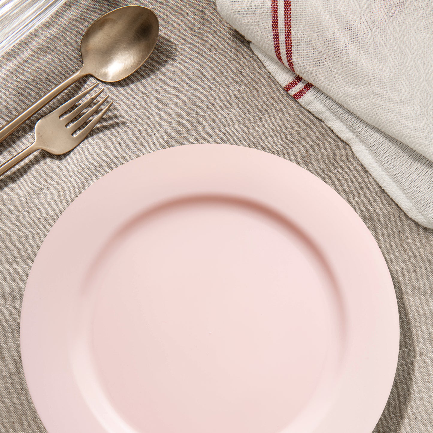 Matte Pink Round Plastic Salad Plates (7.5")