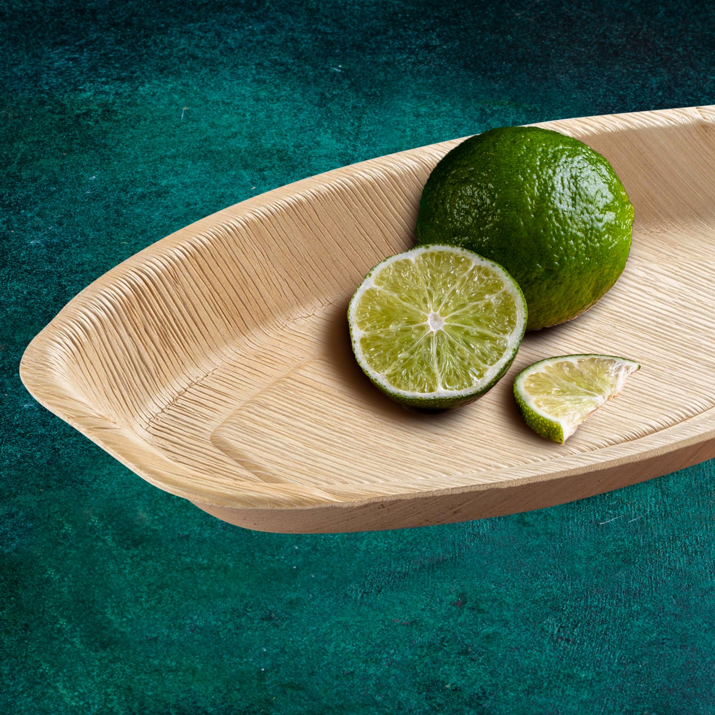 9" x 13" Oval Natural Palm Leaf Disposable Eco-Friendly Trays