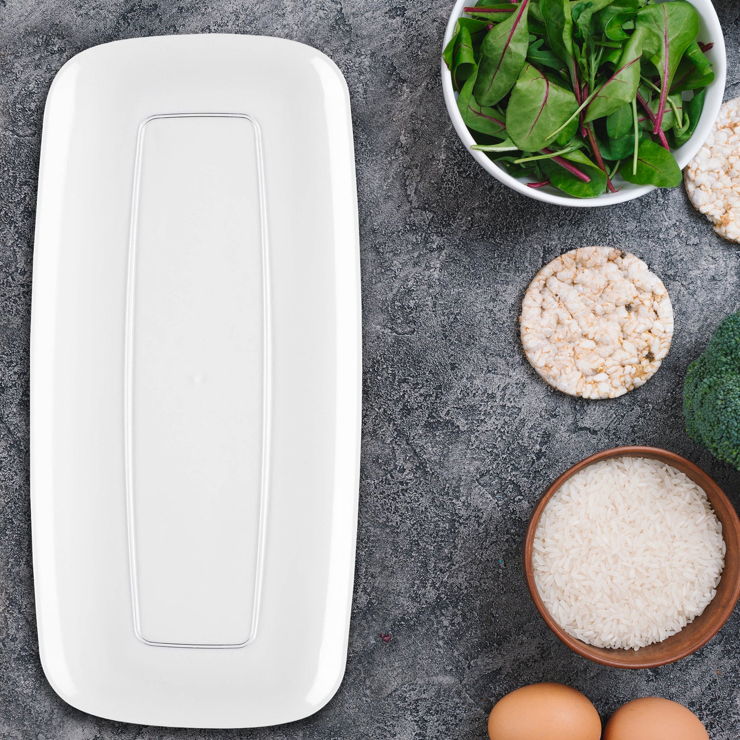 Solid Clear Flat Raised Edge Rectangular Plastic Plates (10.6" x 5")