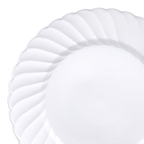 White Flair Plastic Dinner Plates (10.25