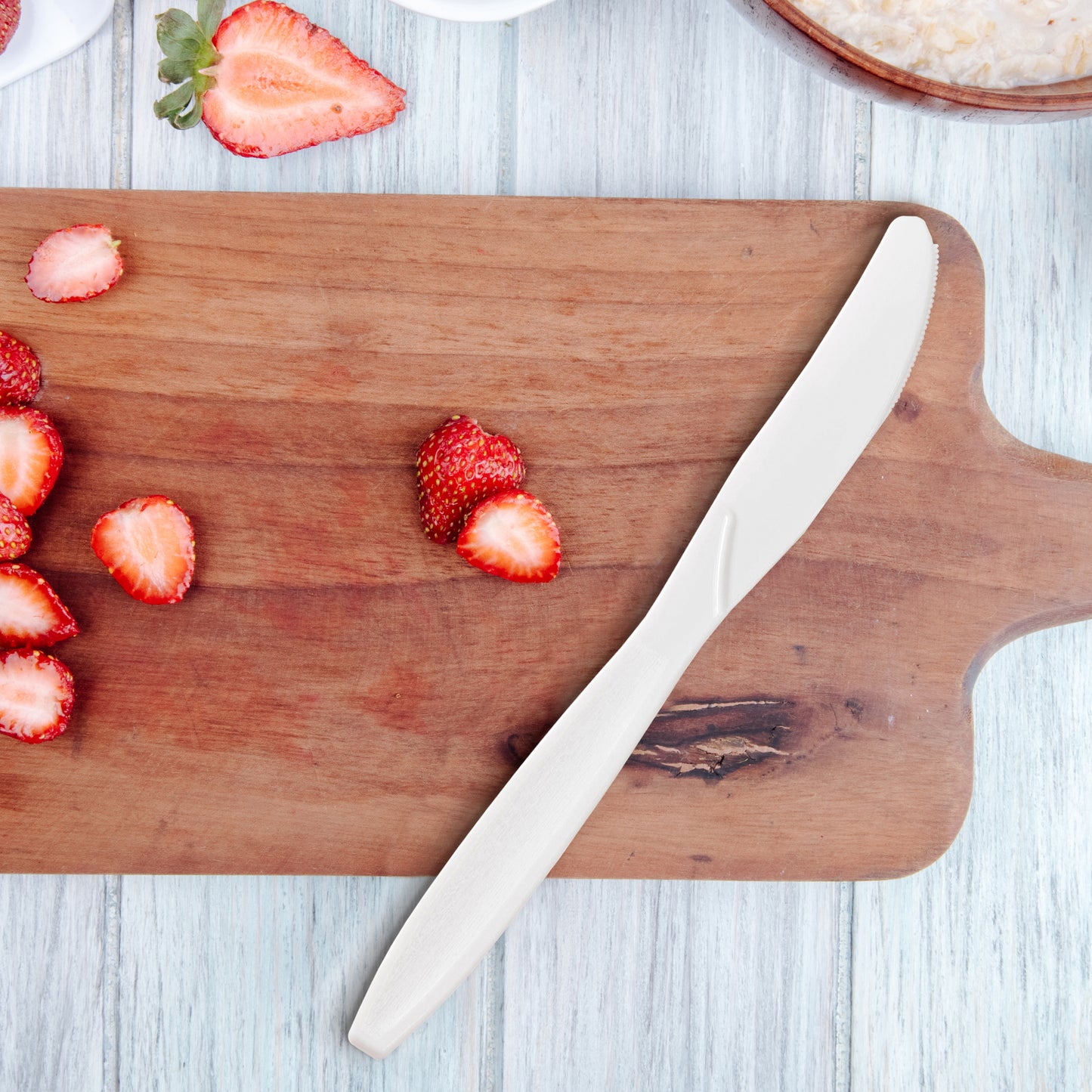 White Disposable Plastic Knives
