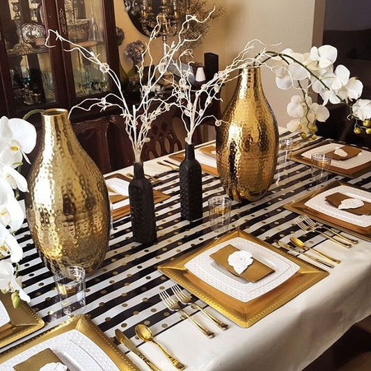 Elevate Your Dinner Party with These Glamorous Table Settings