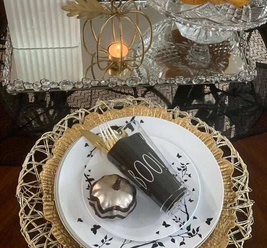 Stylish and Spooky: Elevate Your Halloween Table Setting with Fashionable Flair