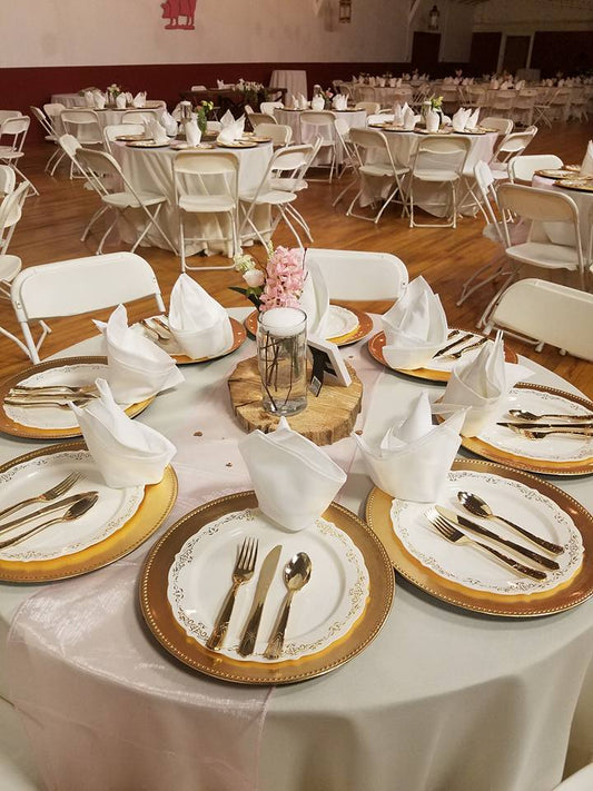 Efficiency and Style Combined: Bulk Disposable Dinnerware for Wedding Catering