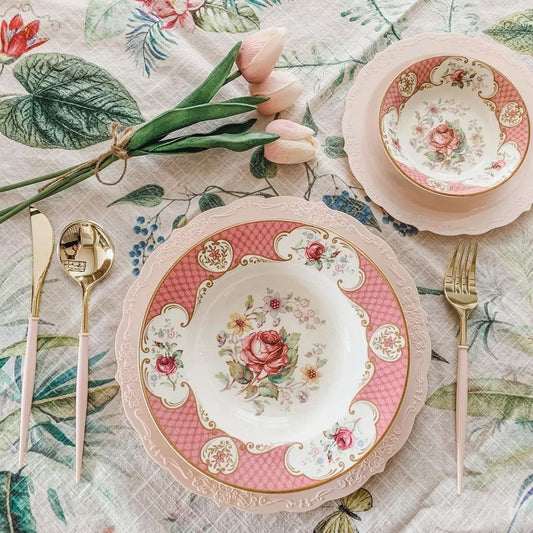 Vintage Charm: Creating an Elegant Table Setting for Parties