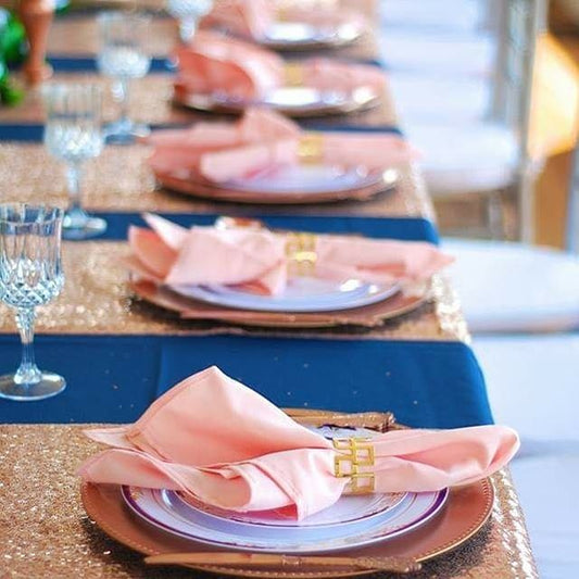 How to Create a Bold and Beautiful Tablescape with a Pop of Color?