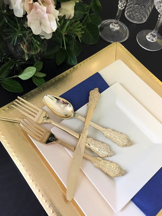 How to Put Together a Modern Dinnerware Set