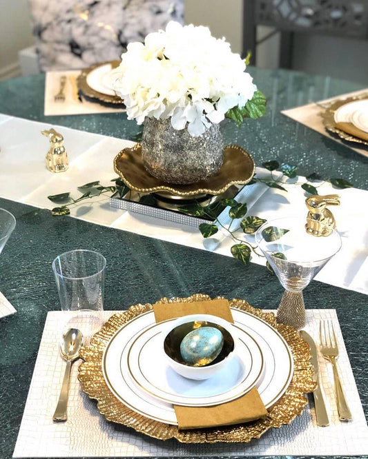 Divine Dining: Crafting a Luxurious Easter Tablescape Experience