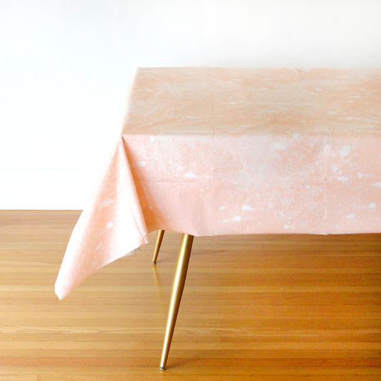 Banquet vs. Round Party Tables - How To Choose The Right Tablecloth?