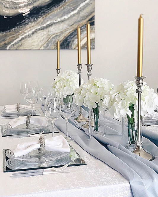 A White Affair: Hosting an Elegant Dinner Party