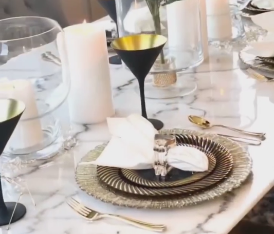 The Art of Tablescaping: Creating an Elegant Dinner Party Setting