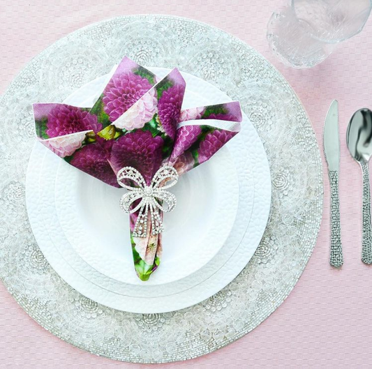 7 Tips for Throwing an Elegant Party