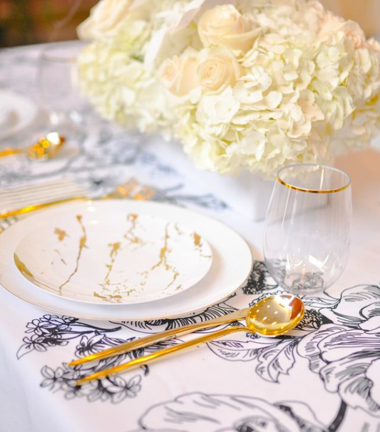 10 Useful Things to Bring to a Dinner Party