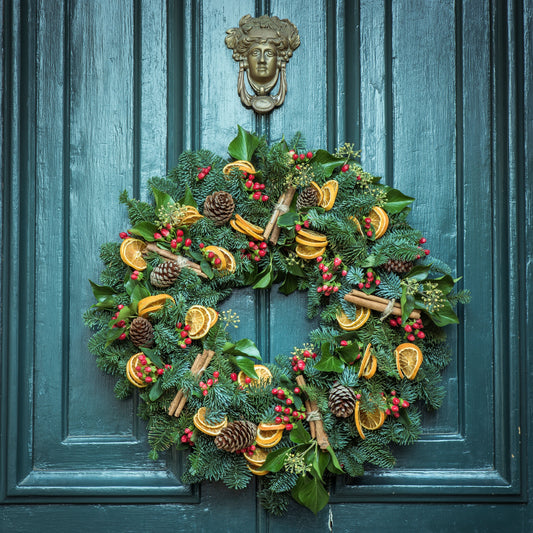 Festive Winter Wreath Ideas to Beautify Your Home