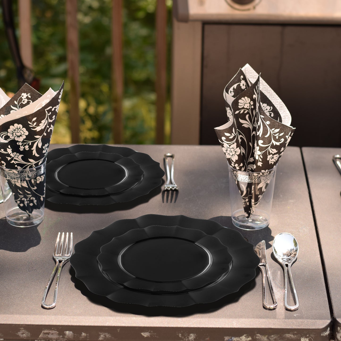 Black Round Lotus Disposable Plastic Dinner Plates (10.25")