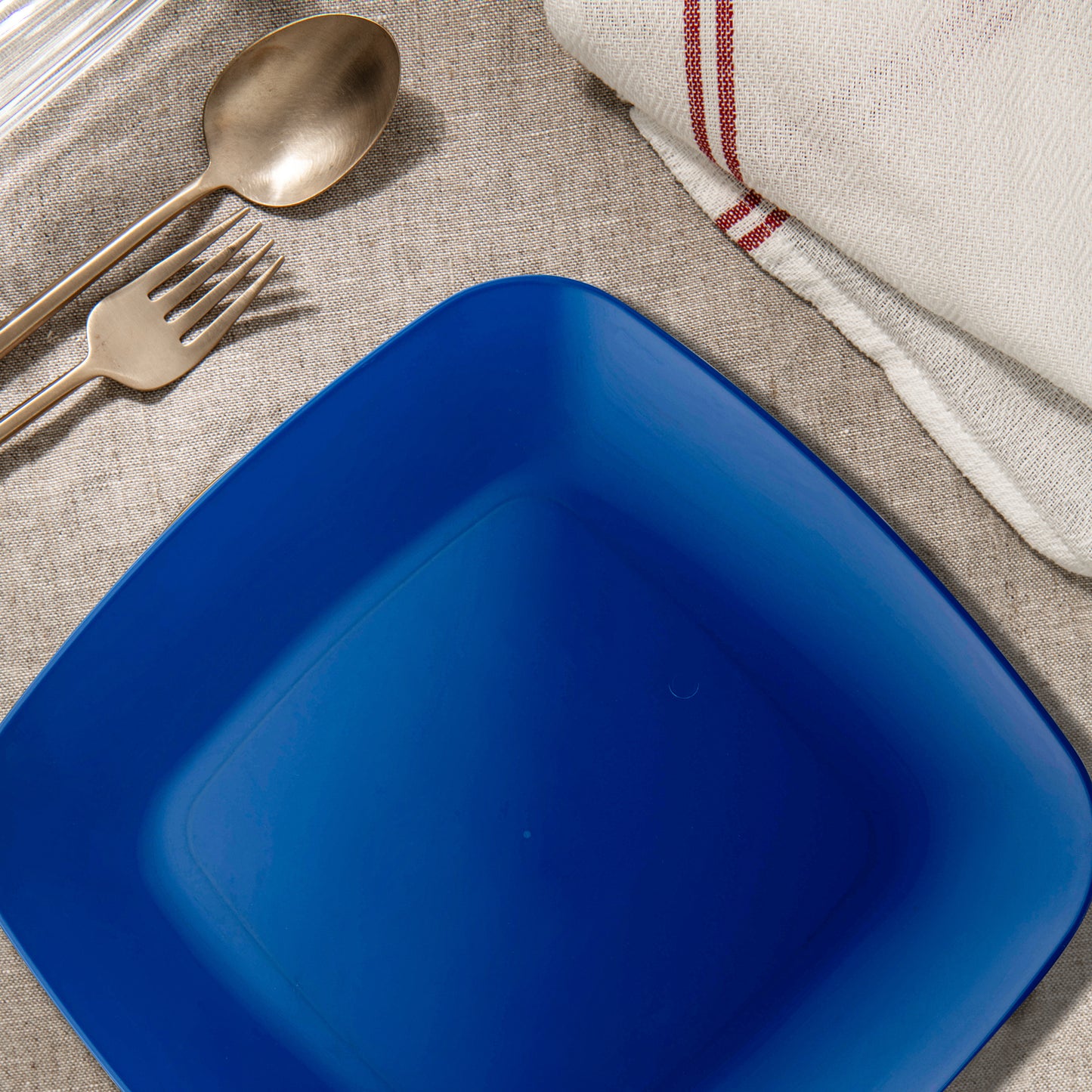 Blue Flat Rounded Square Plastic Buffet Plates (8.5")