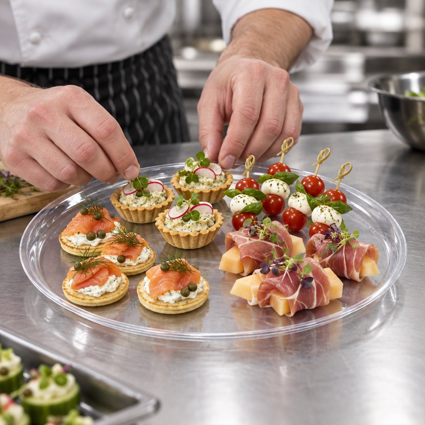 14" Clear Round Plastic Trays