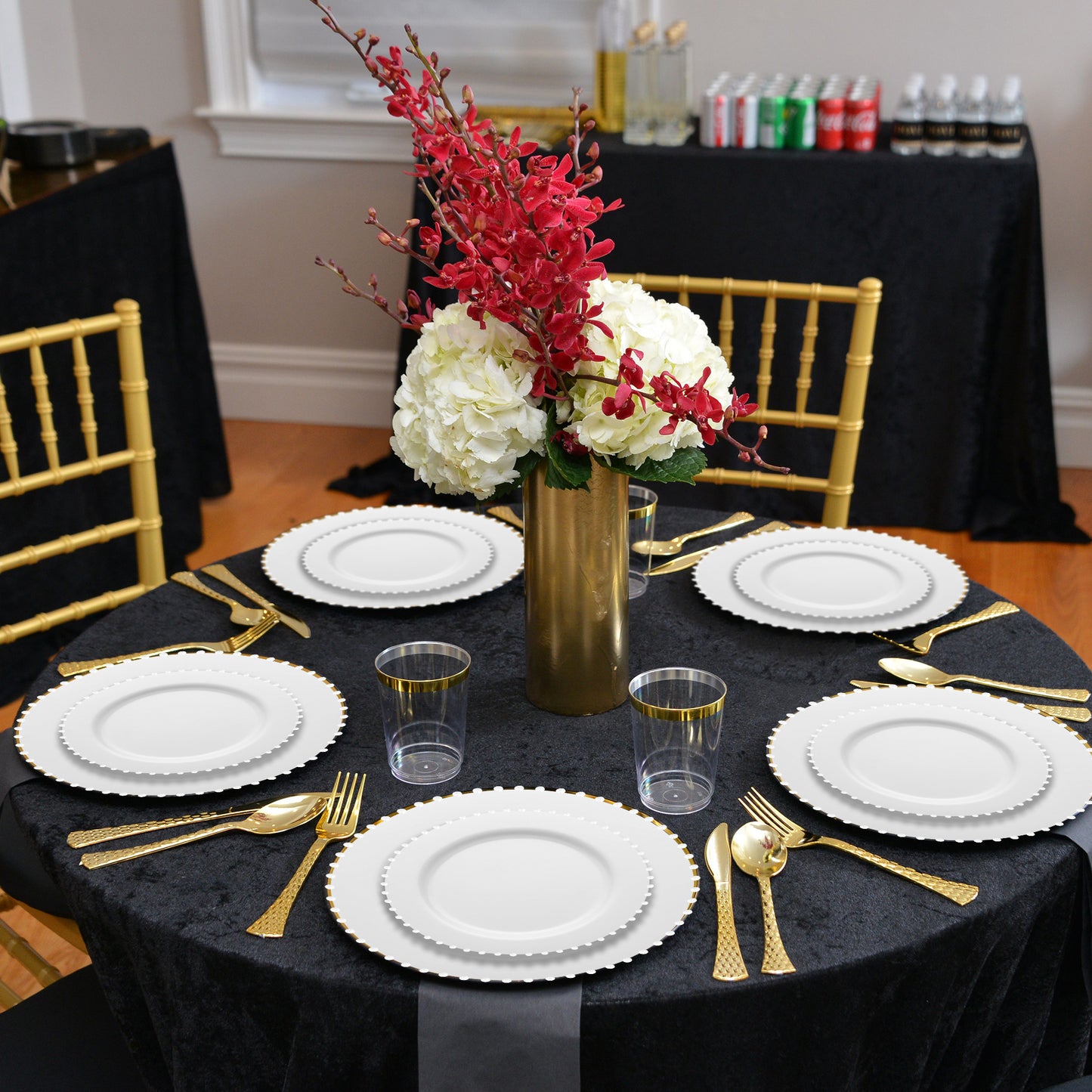 White Pearl String Round Plastic Dinner Plates (10”)