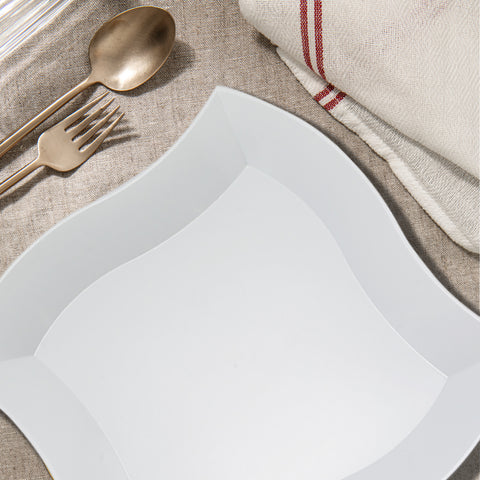 White Wave Disposable Plastic Dinner Plates (10